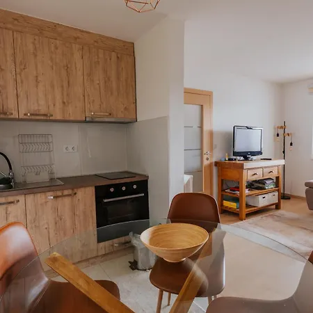 Wolf Villa *